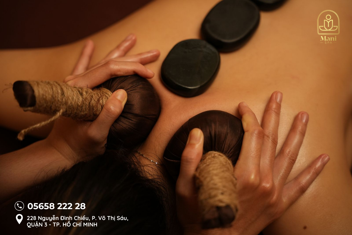 Gội đầu dưỡng sinh kết hợp massage cổ vai gáy - Mani Mani Spa 
