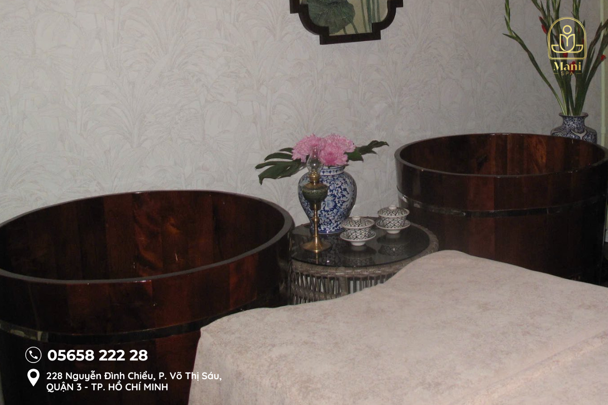 Tắm Lá Người Dao Tại TP.HCM Trong Bồn Gỗ Cực Chill